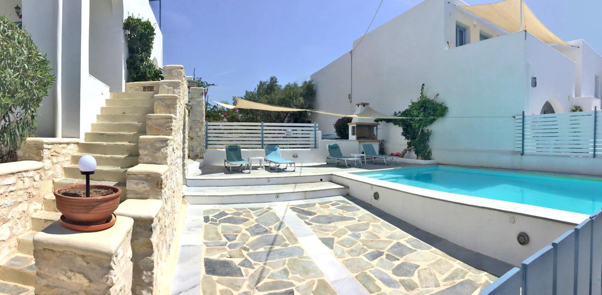 Villa Danae - Seaside Villa With Pool & Hot Tub Piso Livadi Exterior photo