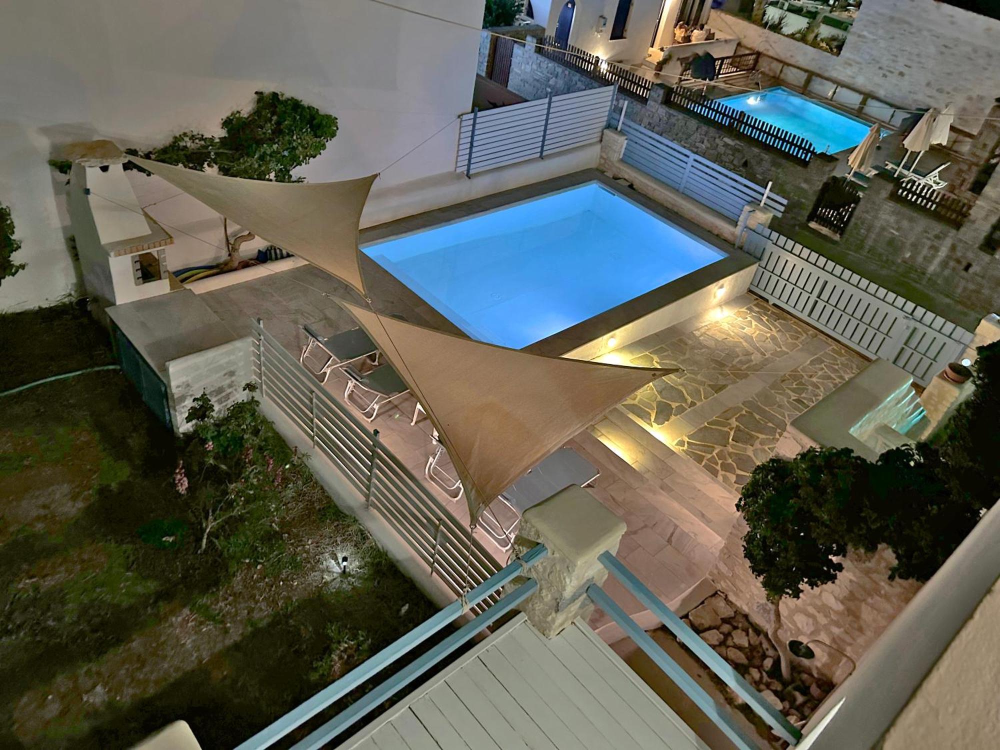 Villa Danae - Seaside Villa With Pool & Hot Tub Piso Livadi Exterior photo