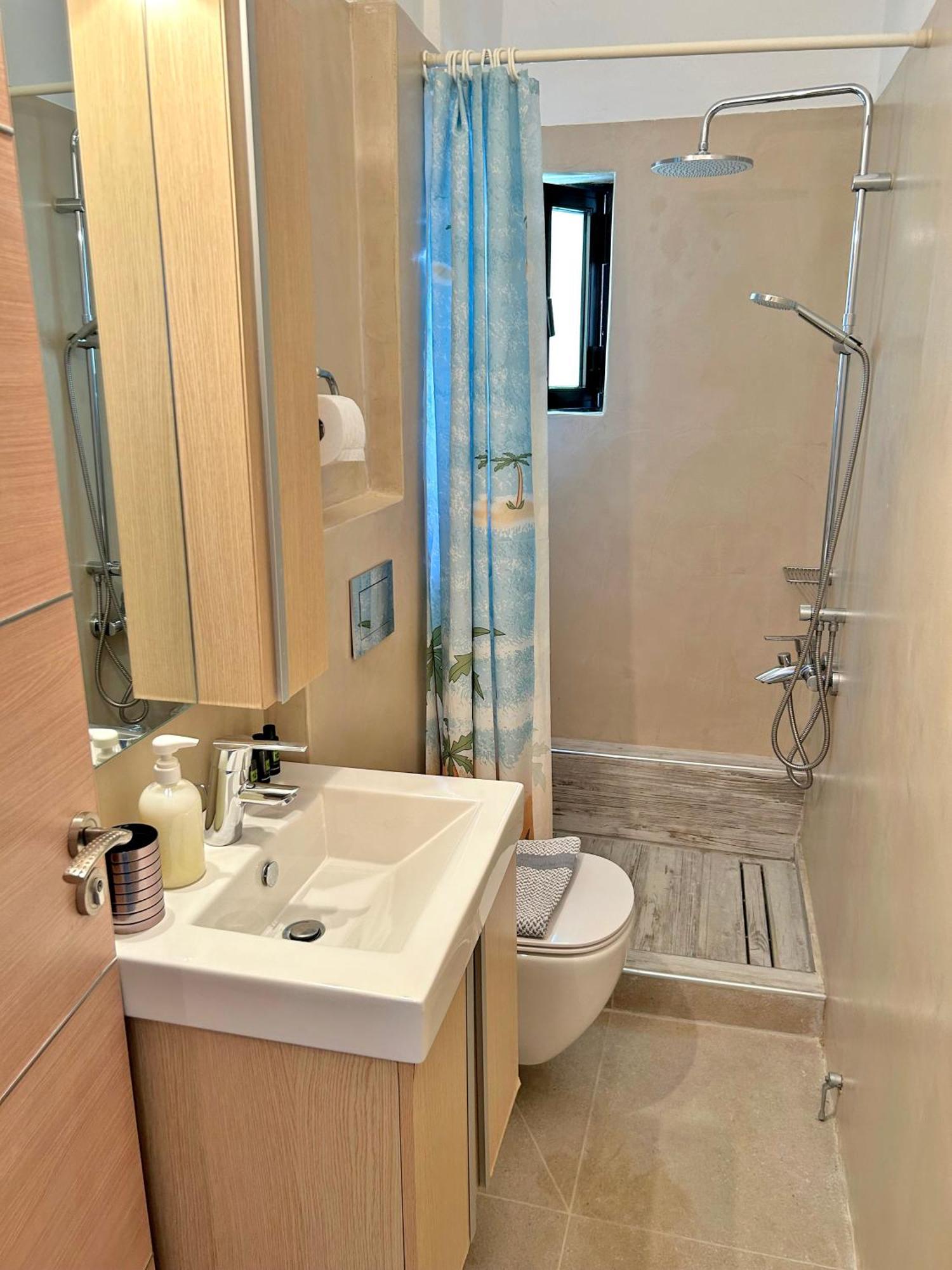 Villa Danae - Seaside Villa With Pool & Hot Tub Piso Livadi Exterior photo