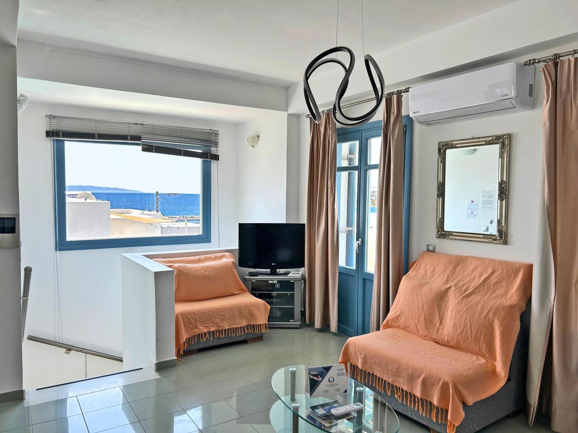 Villa Danae - Seaside Villa With Pool & Hot Tub Piso Livadi Exterior photo